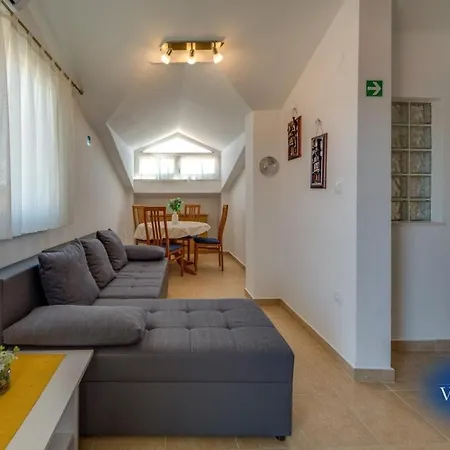 In With Sea View, Terrace, Air Conditioning, Wifi 4773-3 * Razanj