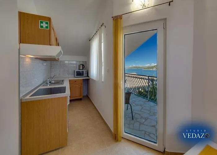 In With Sea View, Terrace, Air Conditioning, Wifi 4773-3 Daire Ražanj