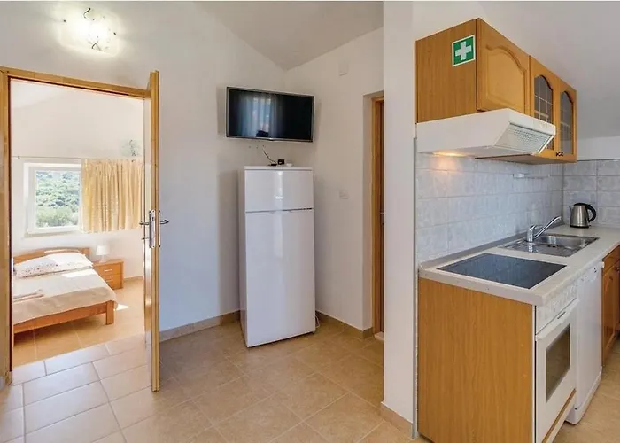 In With Sea View, Terrace, Air Conditioning, Wifi 4773-3 Daire Ražanj